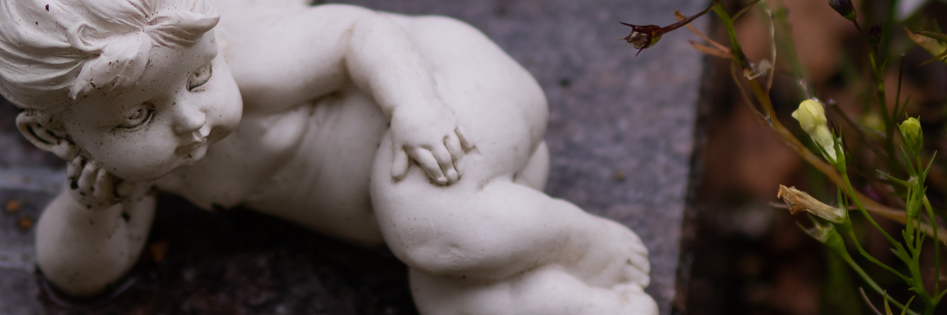 Symbolbild: Dösende Engelsfigur